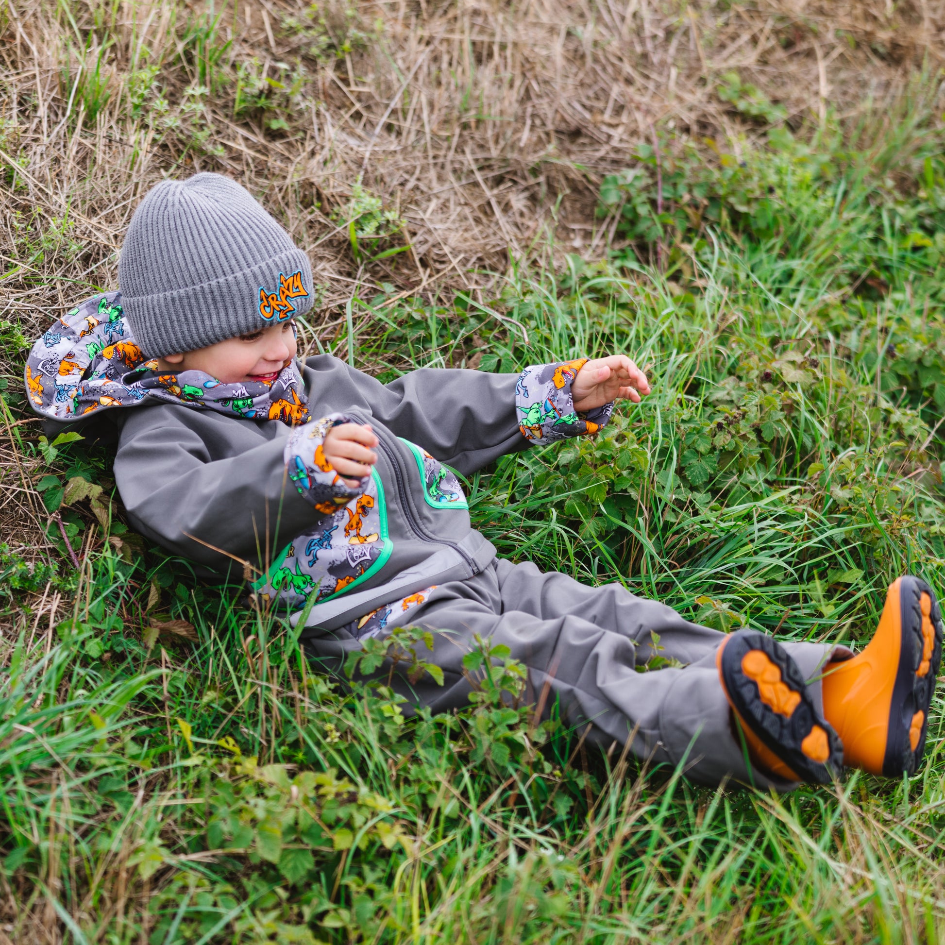 Softshelloutfit im Babauba-Stil Farbe grau