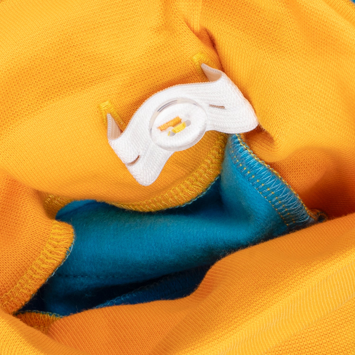 Knopflochgummi Detailfoto Pants