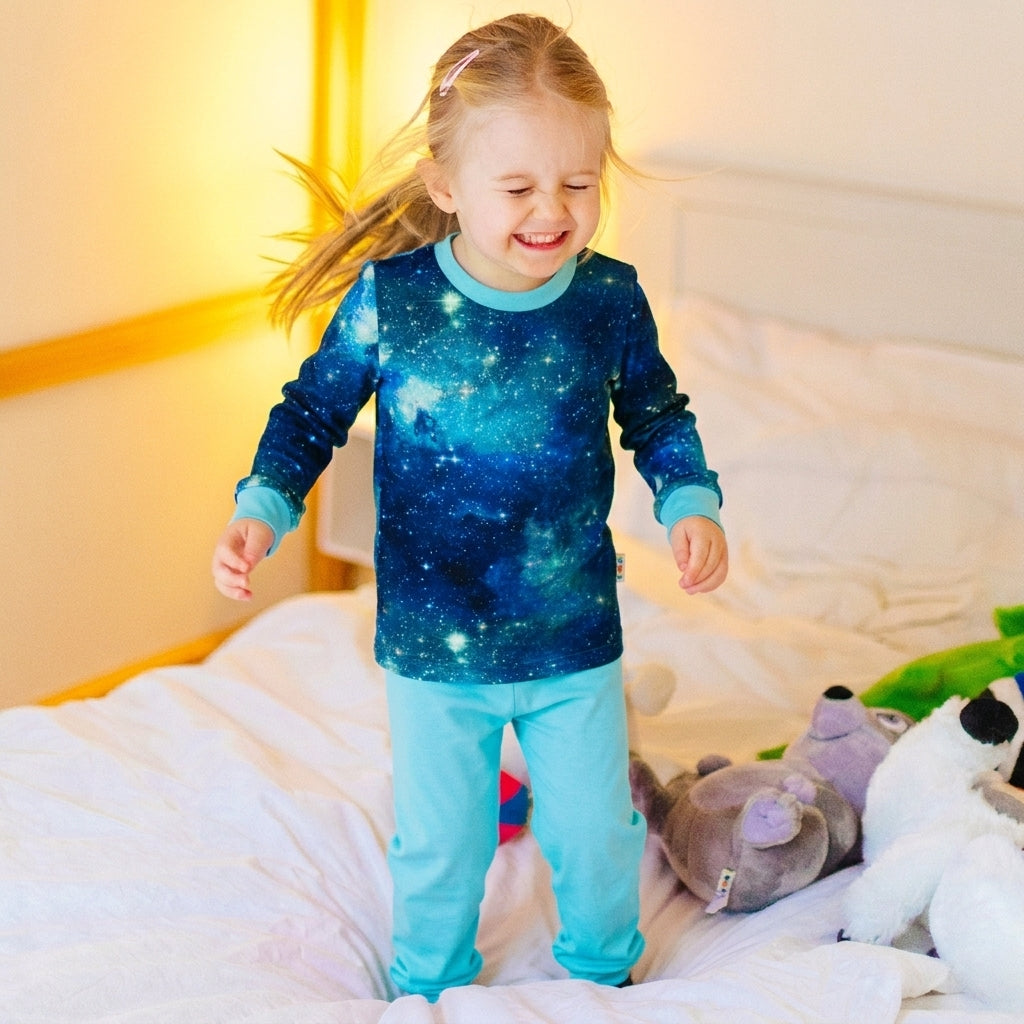 Pyjama-Set Universe